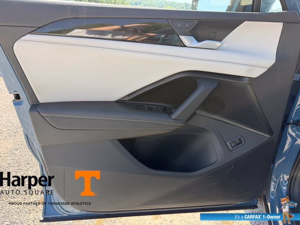 2025 Volkswagen Tiguan 2.0T SEL R-Line
