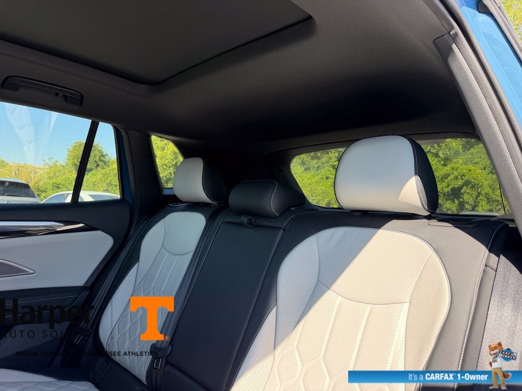 2025 Volkswagen Tiguan 2.0T SEL R-Line