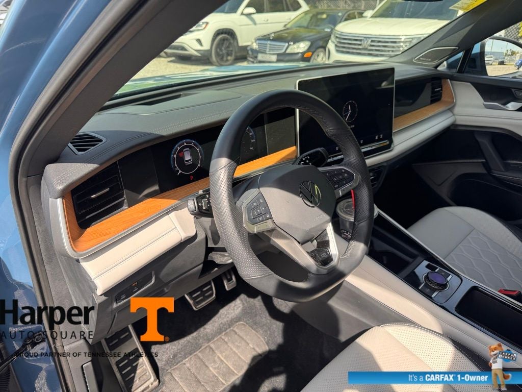 2025 Volkswagen Tiguan 2.0T SEL R-Line