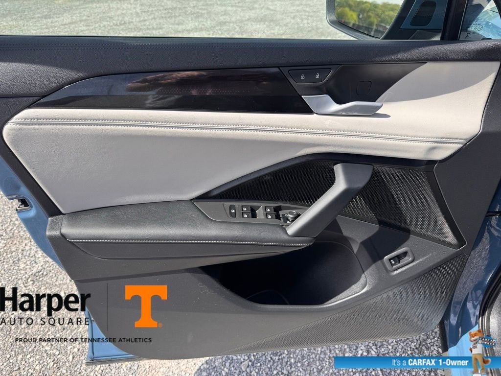 2025 Volkswagen Tiguan 2.0T SEL R-Line