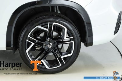 2025 Volkswagen Tiguan 2.0T SEL R-Line