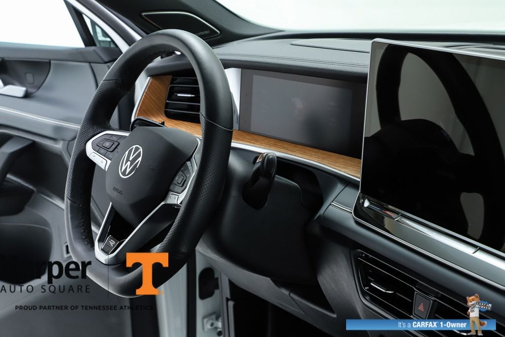2025 Volkswagen Tiguan 2.0T SEL R-Line