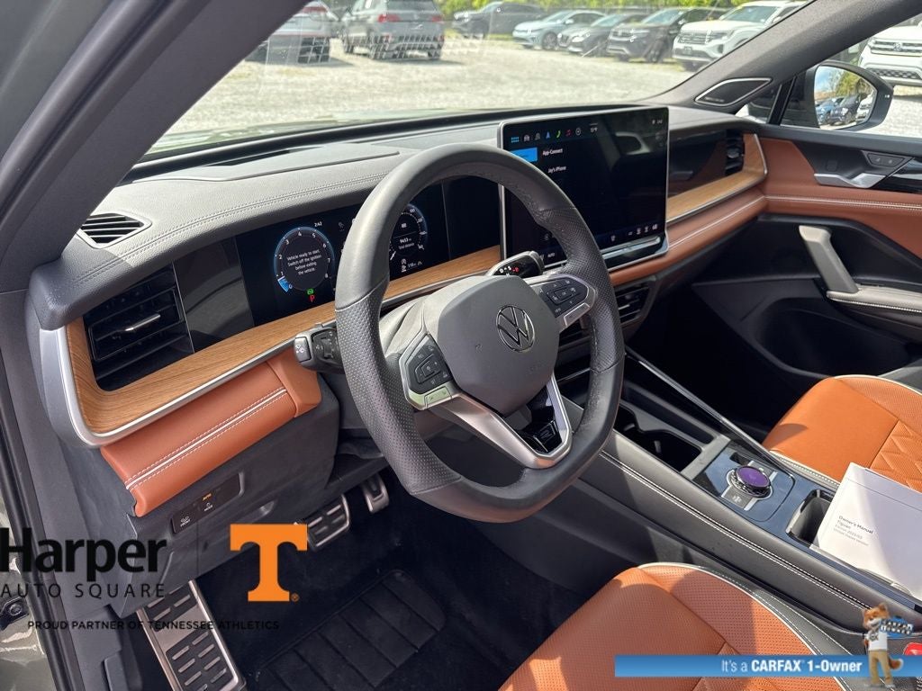 2025 Volkswagen Tiguan 2.0T SEL R-Line