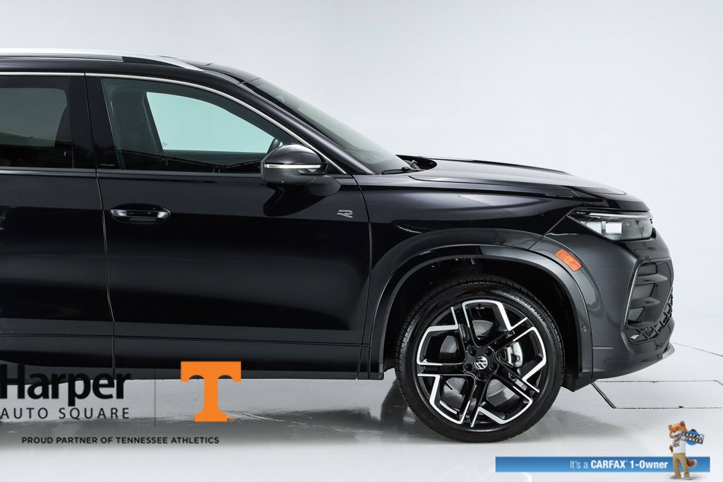 2025 Volkswagen Tiguan 2.0T SEL R-Line