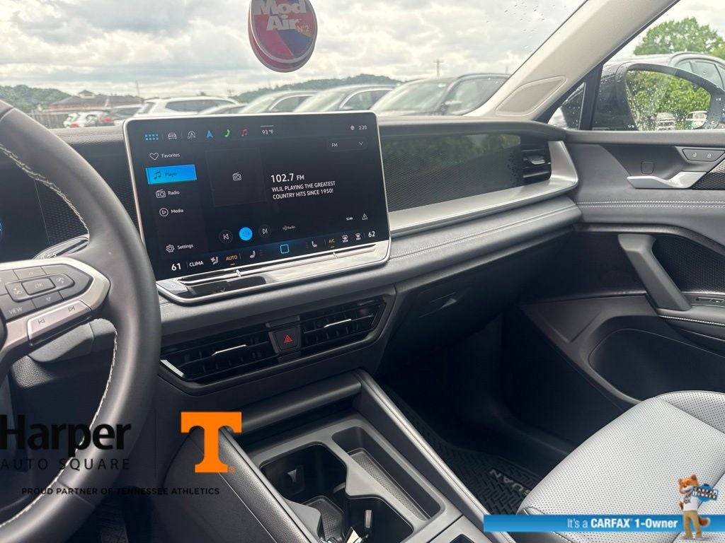 2025 Volkswagen Tiguan 2.0T SE