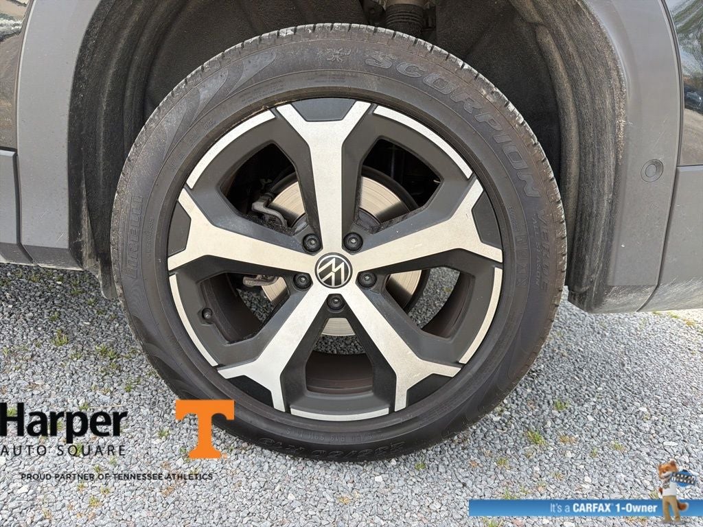 2025 Volkswagen Tiguan 2.0T SE