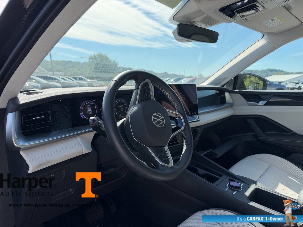 2025 Volkswagen Tiguan 2.0T SE