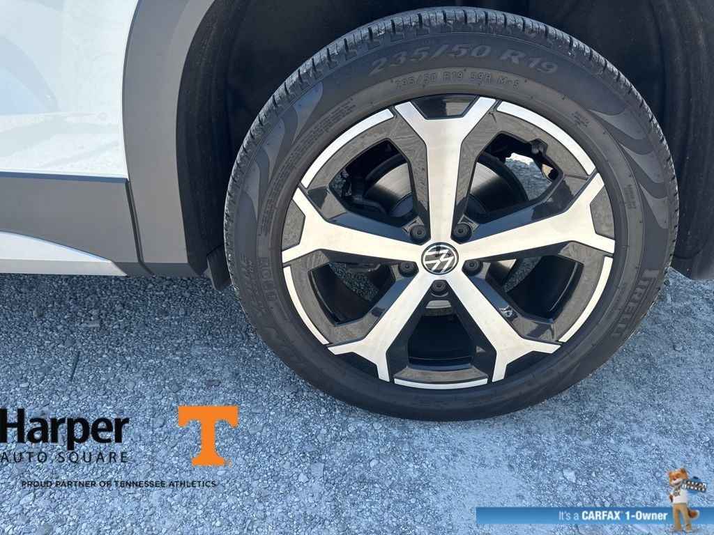 2025 Volkswagen Tiguan 2.0T SE