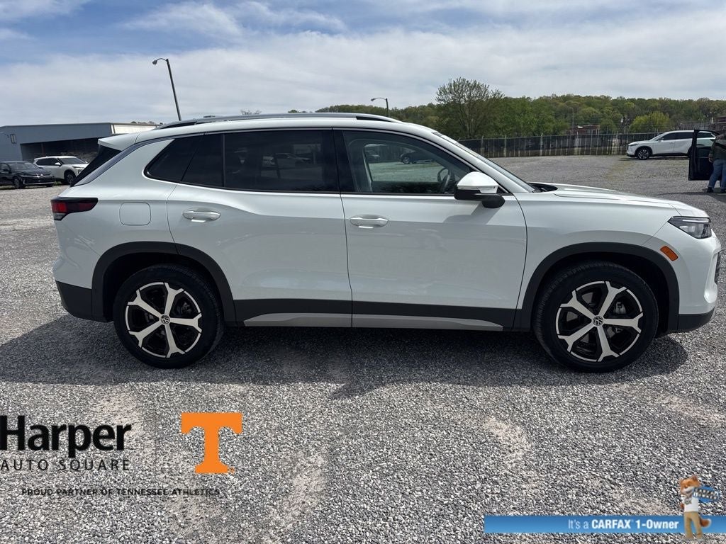 2025 Volkswagen Tiguan 2.0T SE