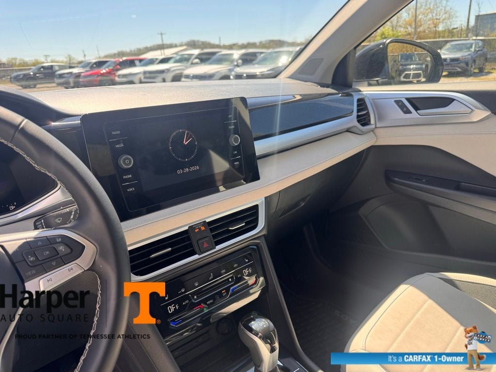 2025 Volkswagen Taos 1.5T SE