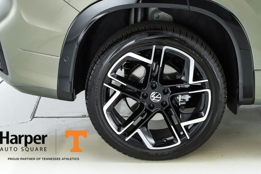 2026 Volkswagen Tiguan 2.0T SEL R-Line Turbo