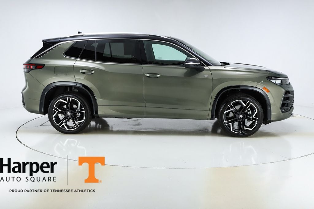 2026 Volkswagen Tiguan 2.0T SEL R-Line Turbo