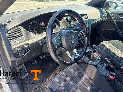 2017 Volkswagen Golf GTI Sport