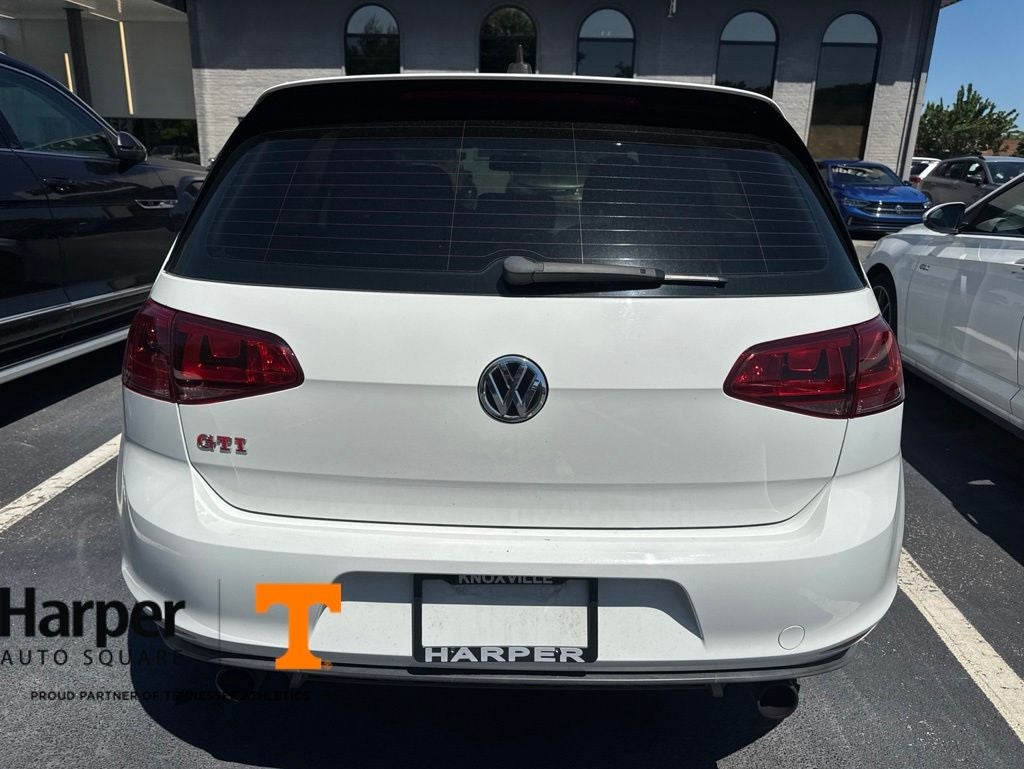 2017 Volkswagen Golf GTI Sport