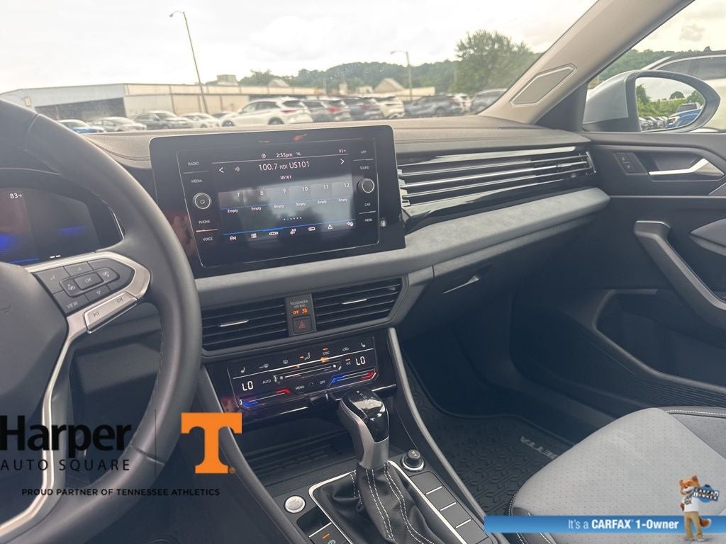 2025 Volkswagen Jetta 1.5T SE