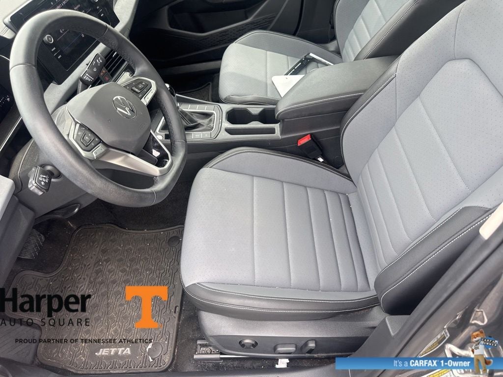 2025 Volkswagen Jetta 1.5T SE