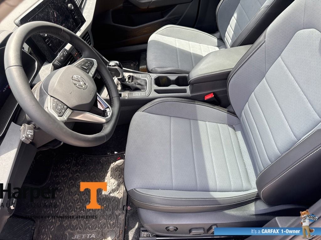 2025 Volkswagen Jetta 1.5T SE