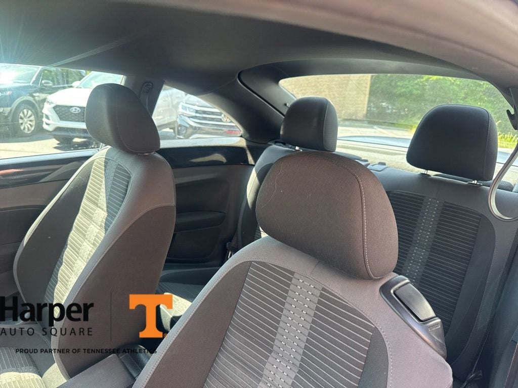 2014 Volkswagen Beetle 2.0T R-Line