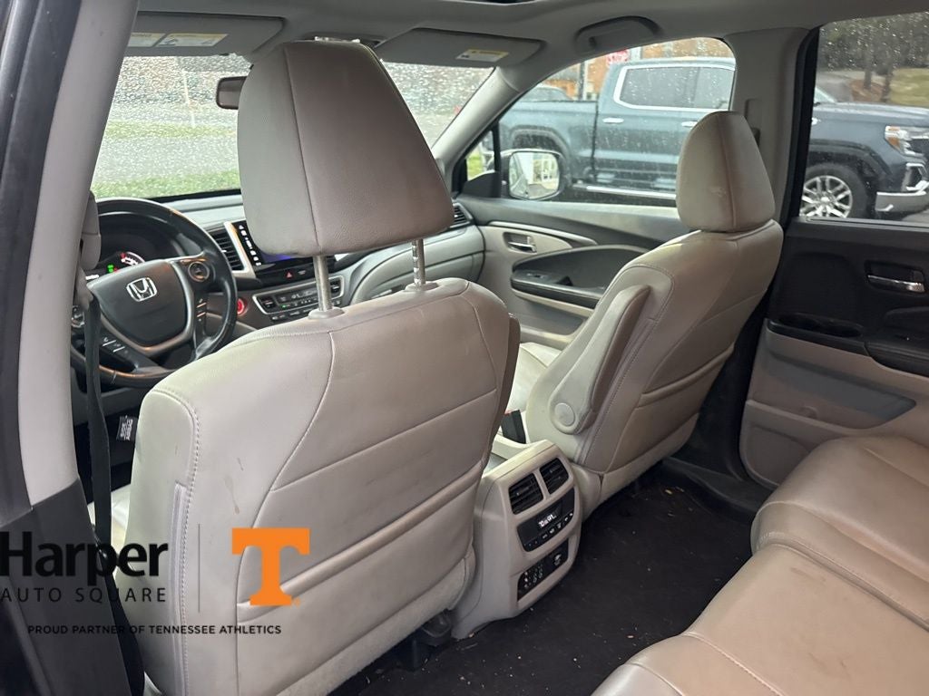 2017 Honda Pilot EX-L w/Rear Entertainment System