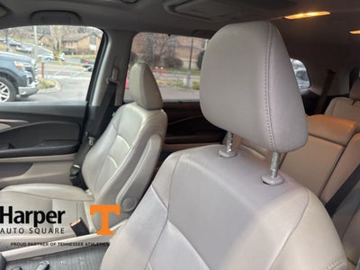 2017 Honda Pilot EX-L w/Rear Entertainment System