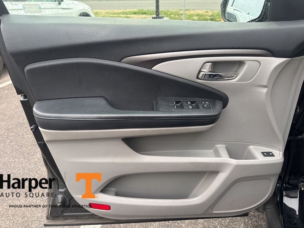 2017 Honda Pilot EX-L w/Rear Entertainment System