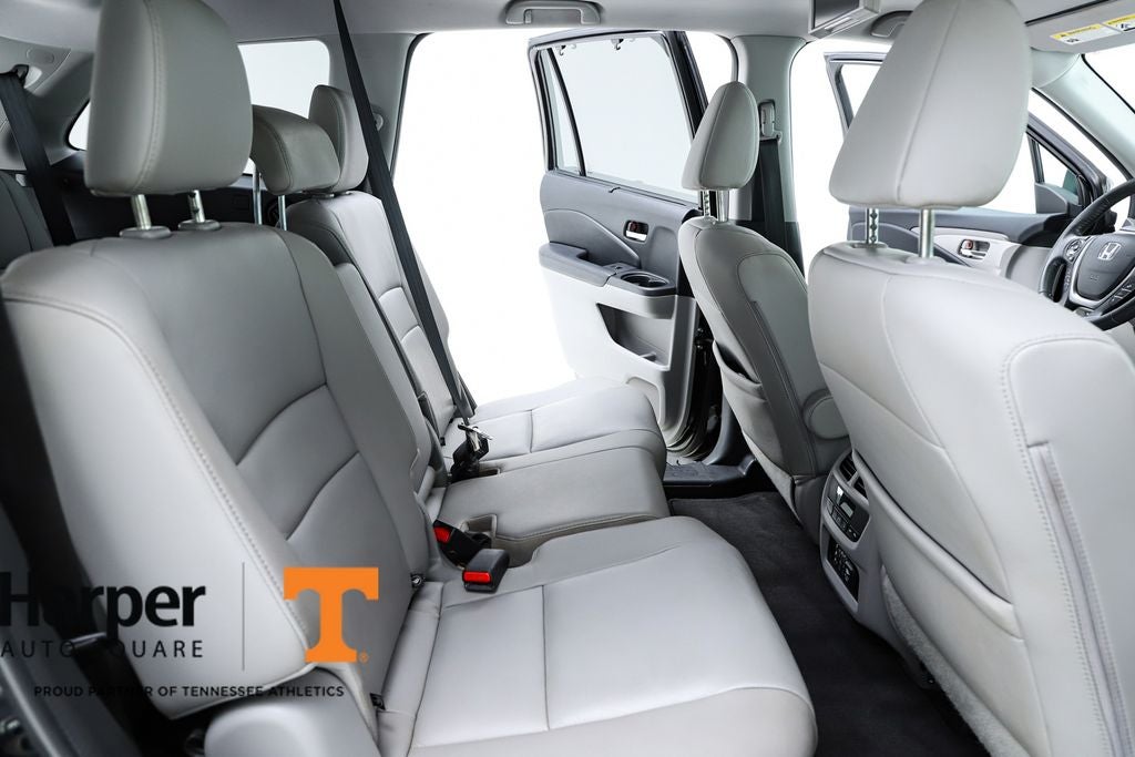 2017 Honda Pilot EX-L w/Rear Entertainment System