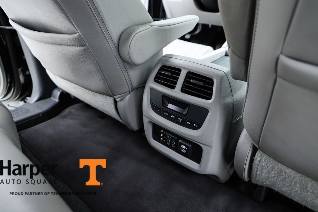 2017 Honda Pilot EX-L w/Rear Entertainment System