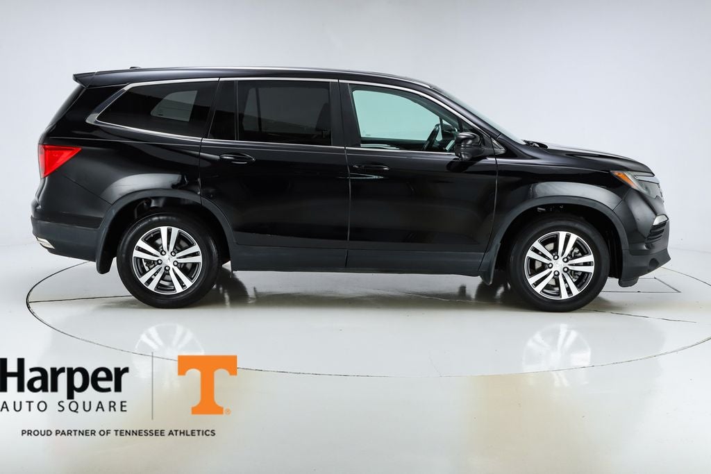 2017 Honda Pilot EX-L w/Rear Entertainment System