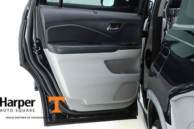 2017 Honda Pilot EX-L w/Rear Entertainment System