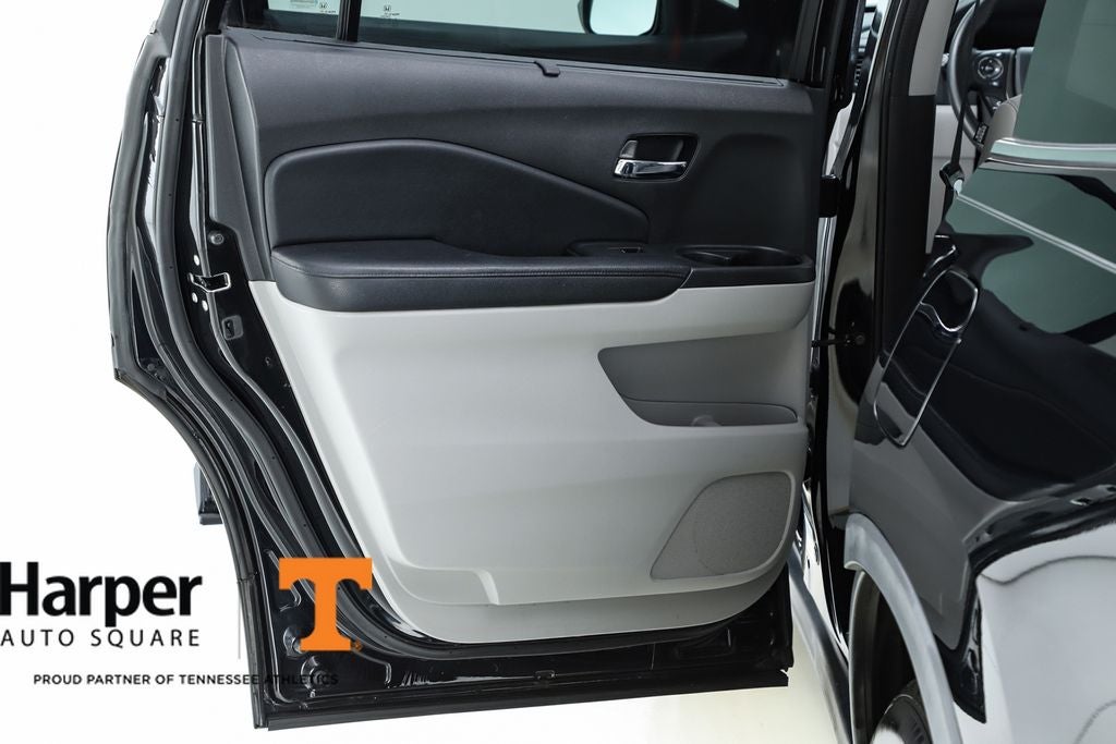 2017 Honda Pilot EX-L w/Rear Entertainment System