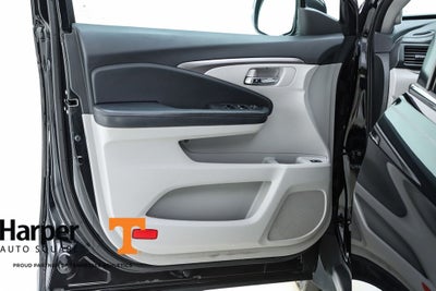 2017 Honda Pilot EX-L w/Rear Entertainment System