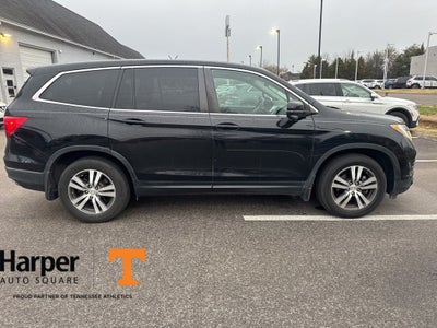 2017 Honda Pilot EX-L w/Rear Entertainment System