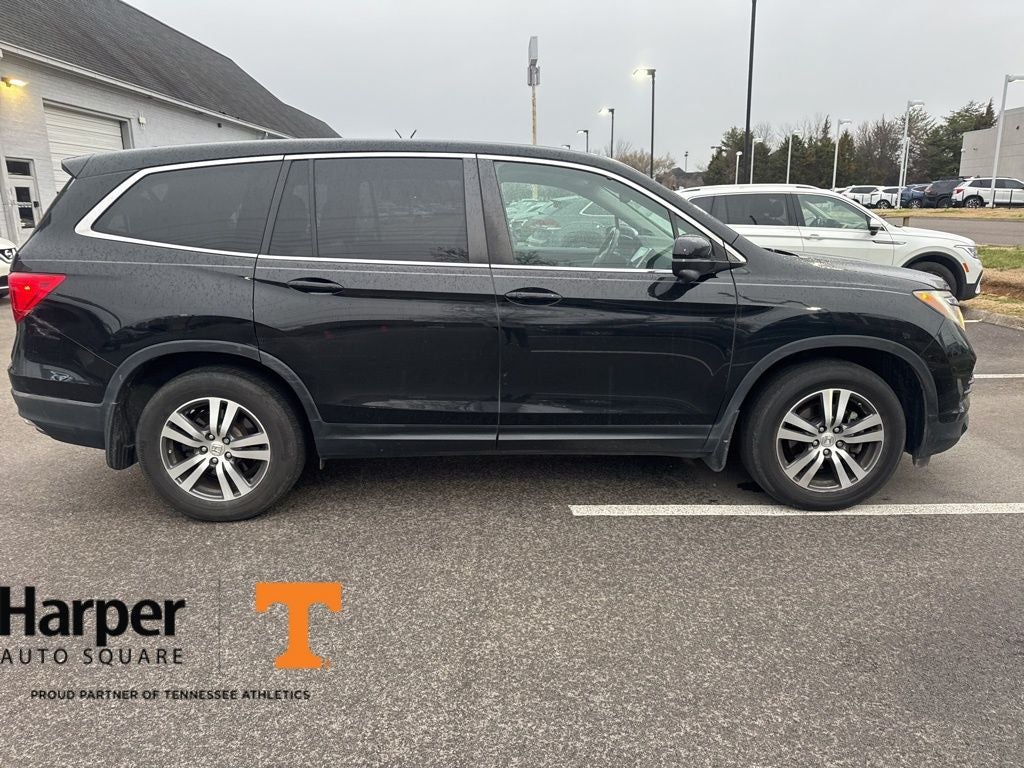 2017 Honda Pilot EX-L w/Rear Entertainment System