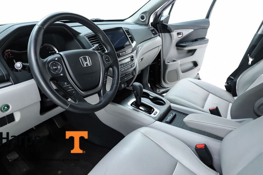 2017 Honda Pilot EX-L w/Rear Entertainment System