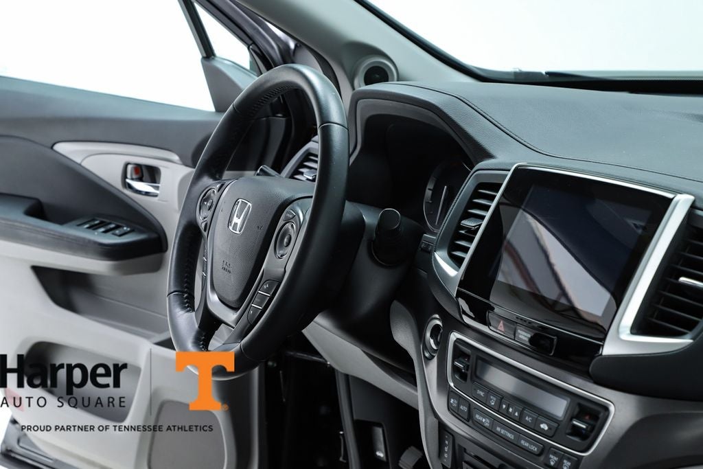 2017 Honda Pilot EX-L w/Rear Entertainment System