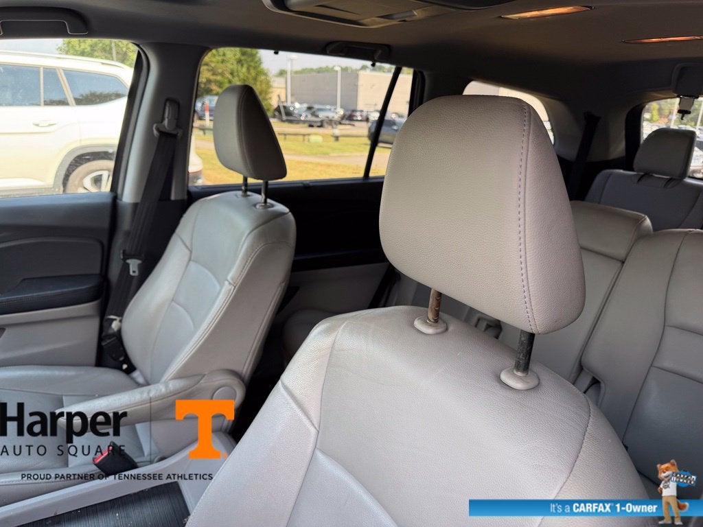 2016 Honda Pilot EX-L w/Rear Entertainment System
