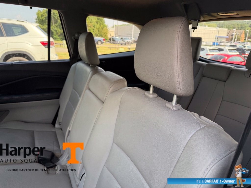 2016 Honda Pilot EX-L w/Rear Entertainment System