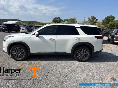 2023 Nissan Pathfinder SL