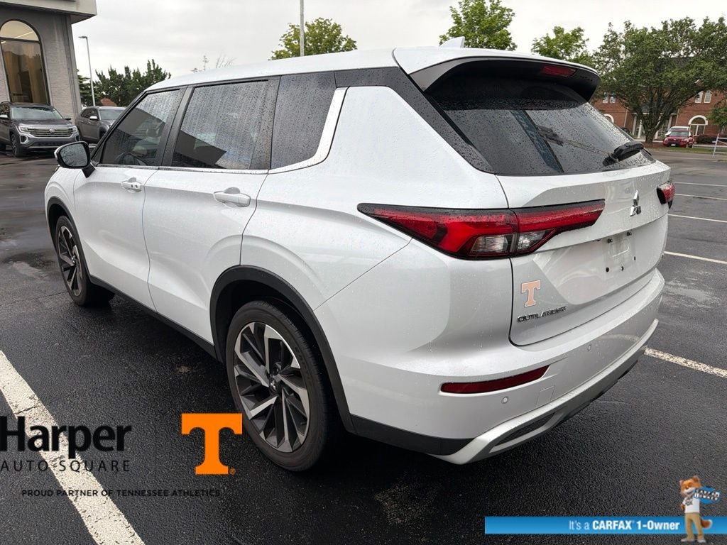 2022 Mitsubishi Outlander SE