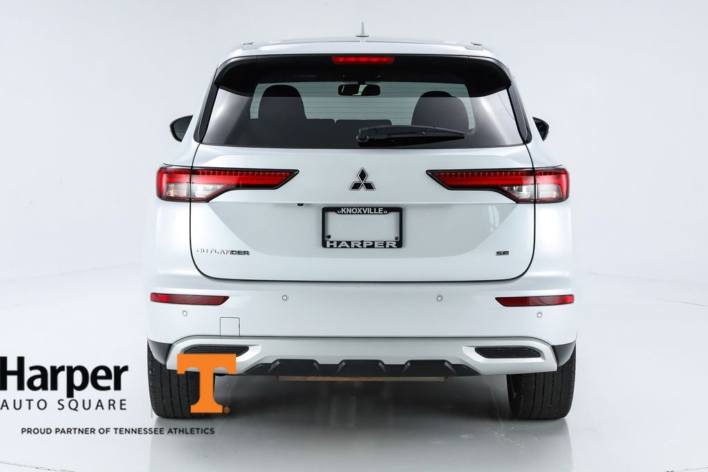 2022 Mitsubishi Outlander SE