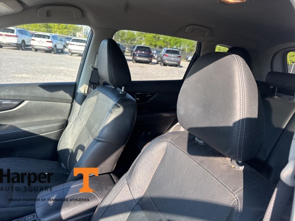 2017 Nissan Rogue SL