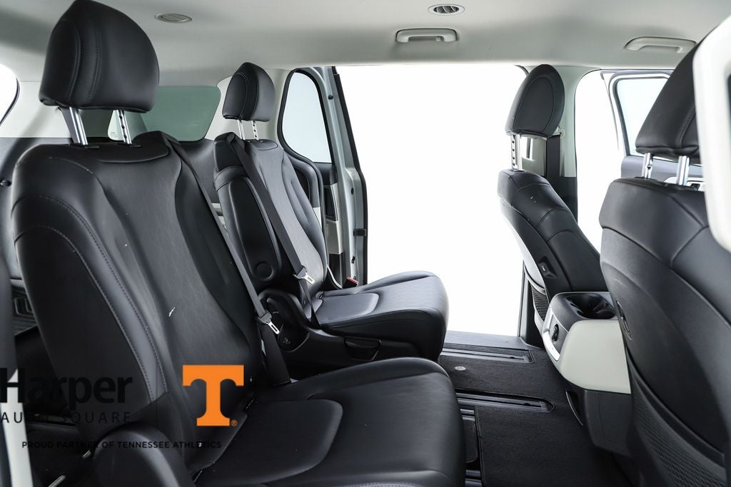 2022 Kia Carnival LXS