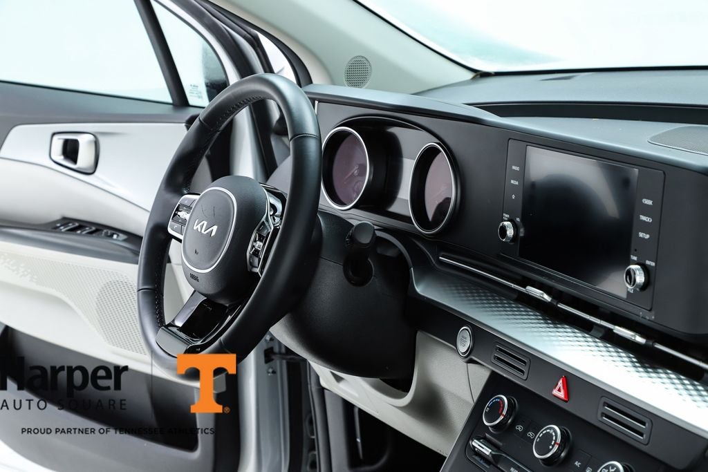 2022 Kia Carnival LXS