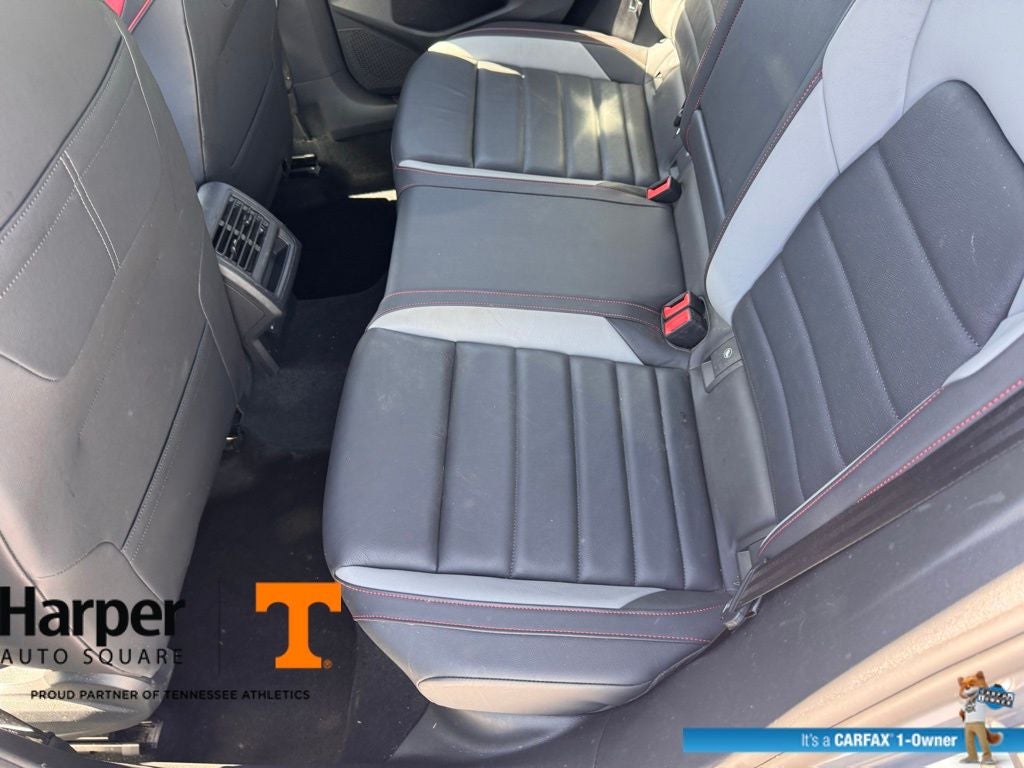 2024 Volkswagen Golf GTI SE