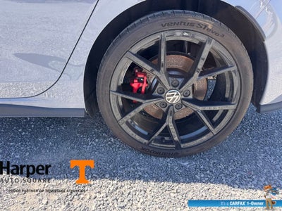 2024 Volkswagen Golf GTI SE