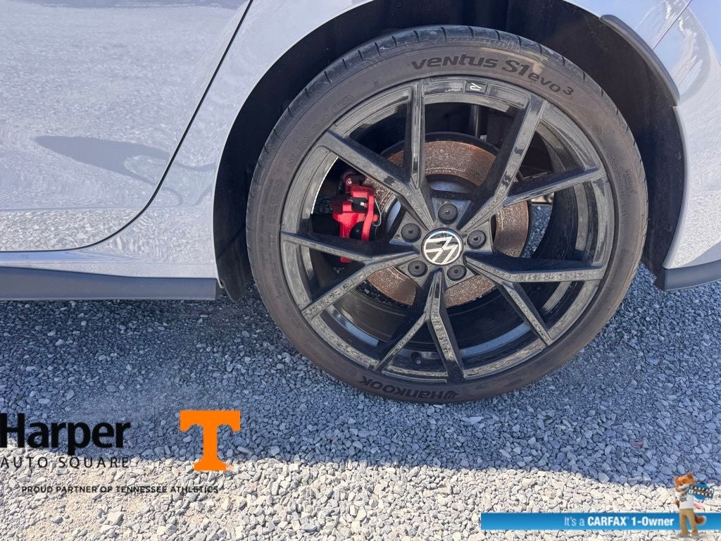2024 Volkswagen Golf GTI SE
