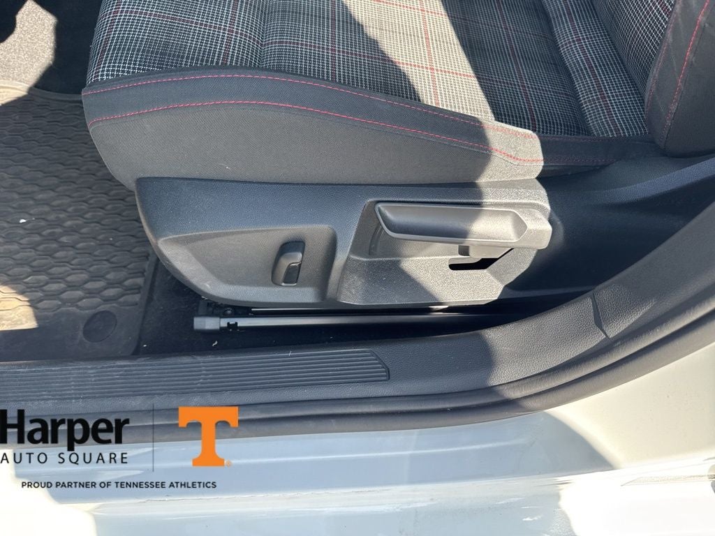 2023 Volkswagen Golf GTI 2.0T SE