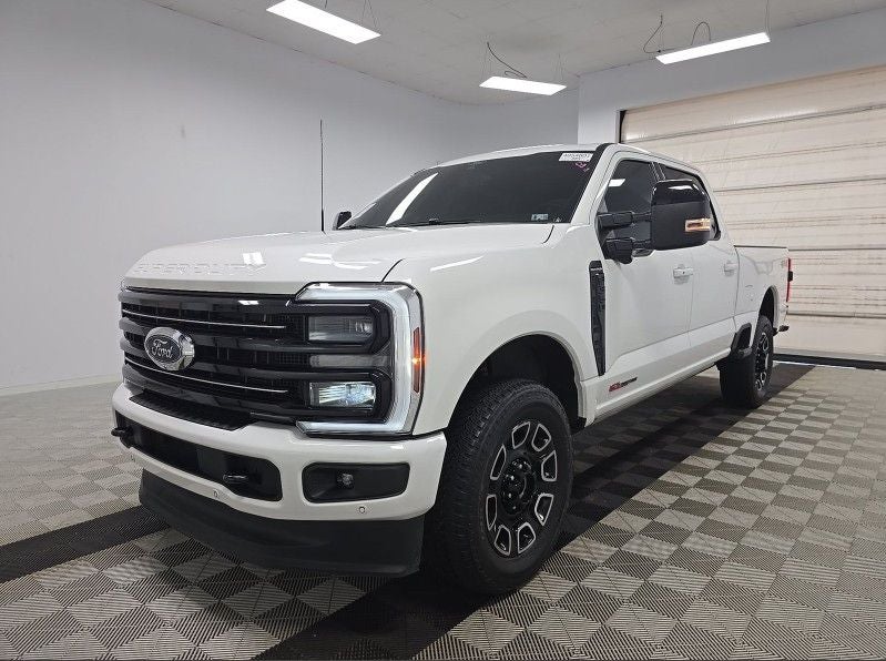 2025 Ford F-350SD Platinum