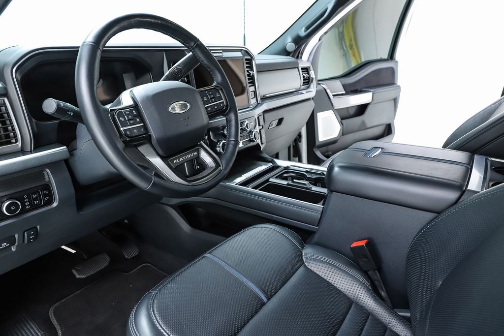 2025 Ford F-350SD Platinum