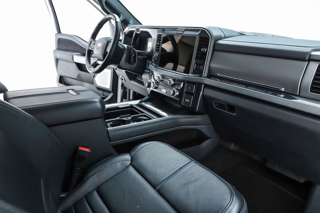 2025 Ford F-350SD Platinum